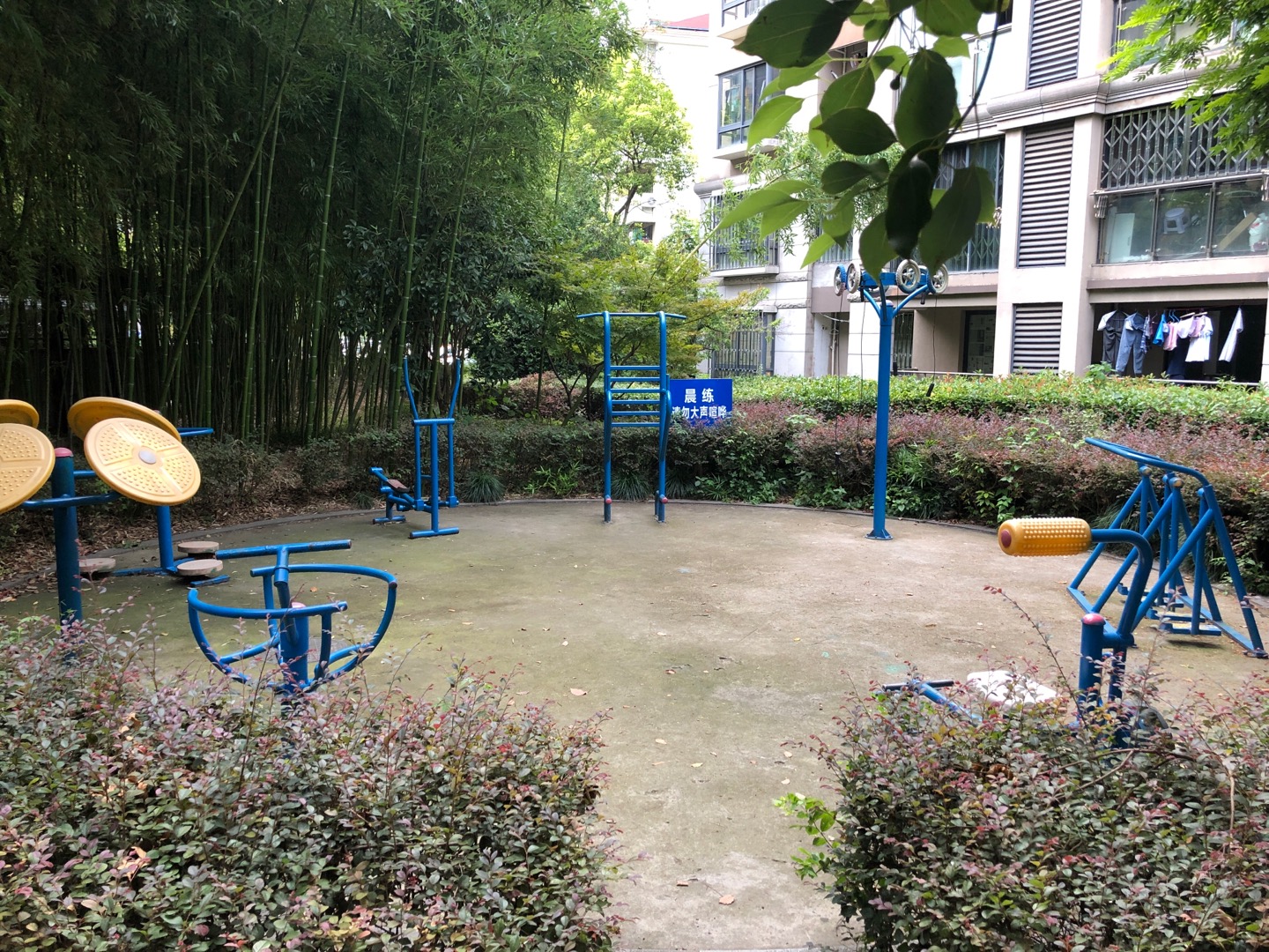 江华社区张掖路55弄15号健身点