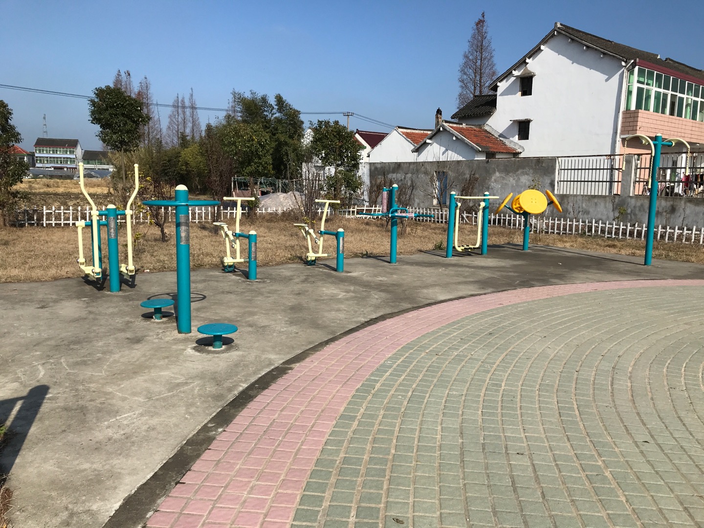 卫通村6组益智健身点