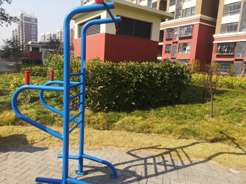 多功能训练器