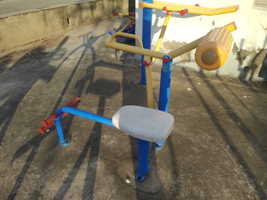腹背锻炼器