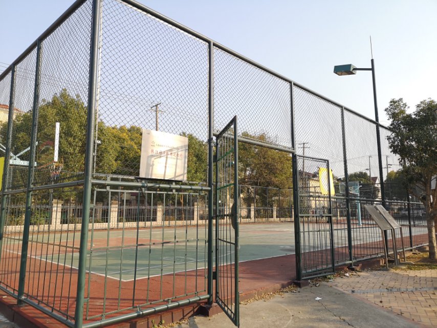 环东居委市民球场