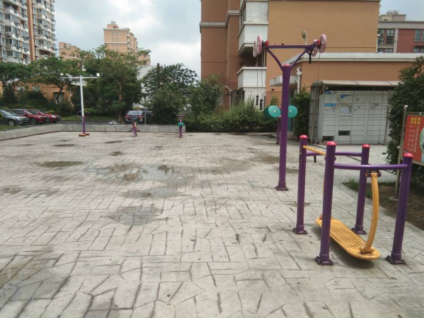 鸿锦苑健身点
