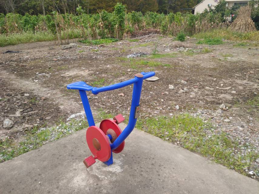 直立健身车