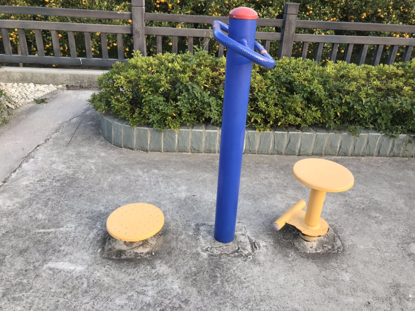 双位扭腰器