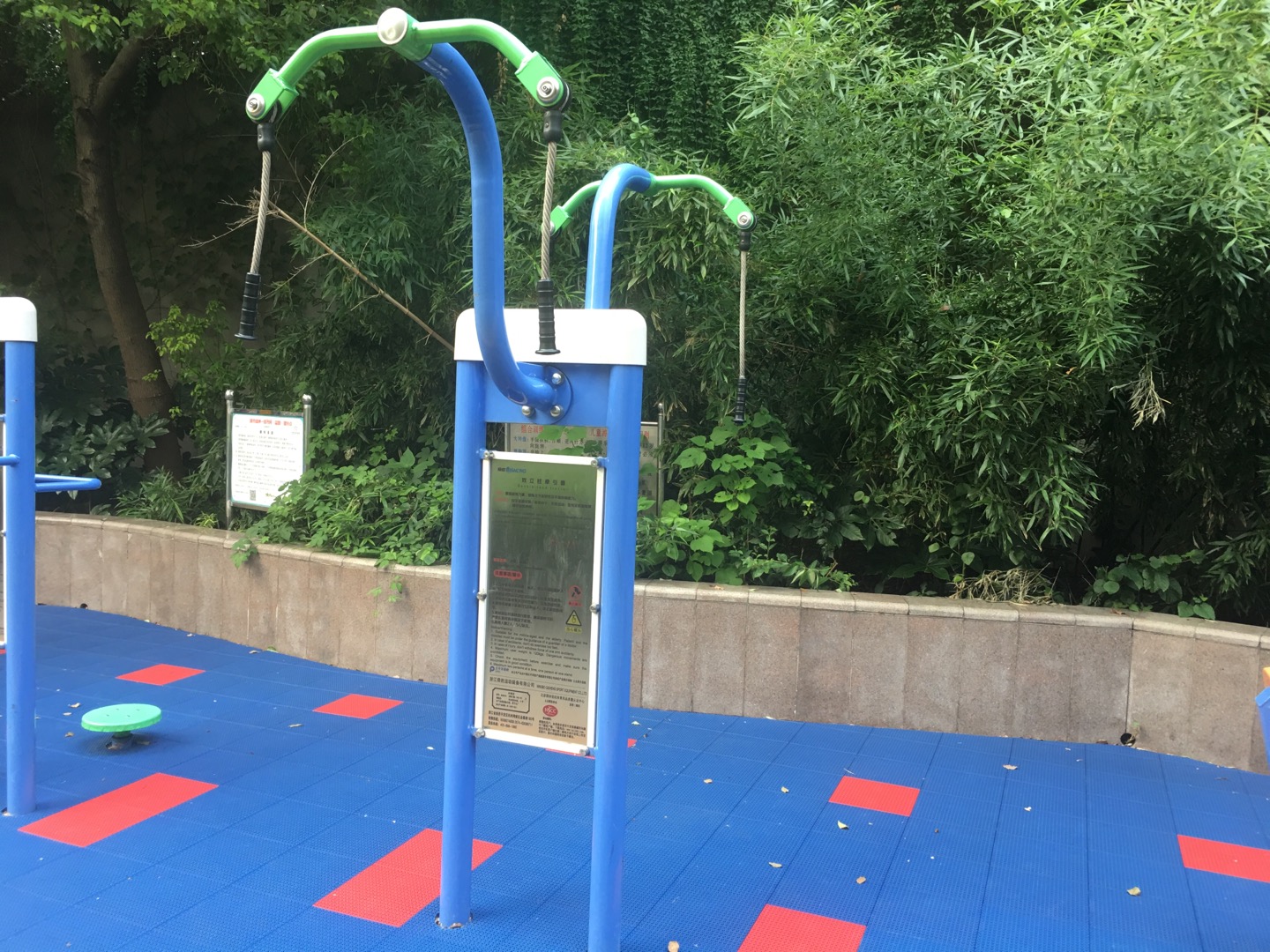 双立柱牵引器