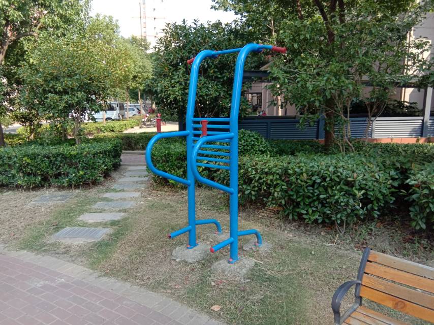 多功能训练器