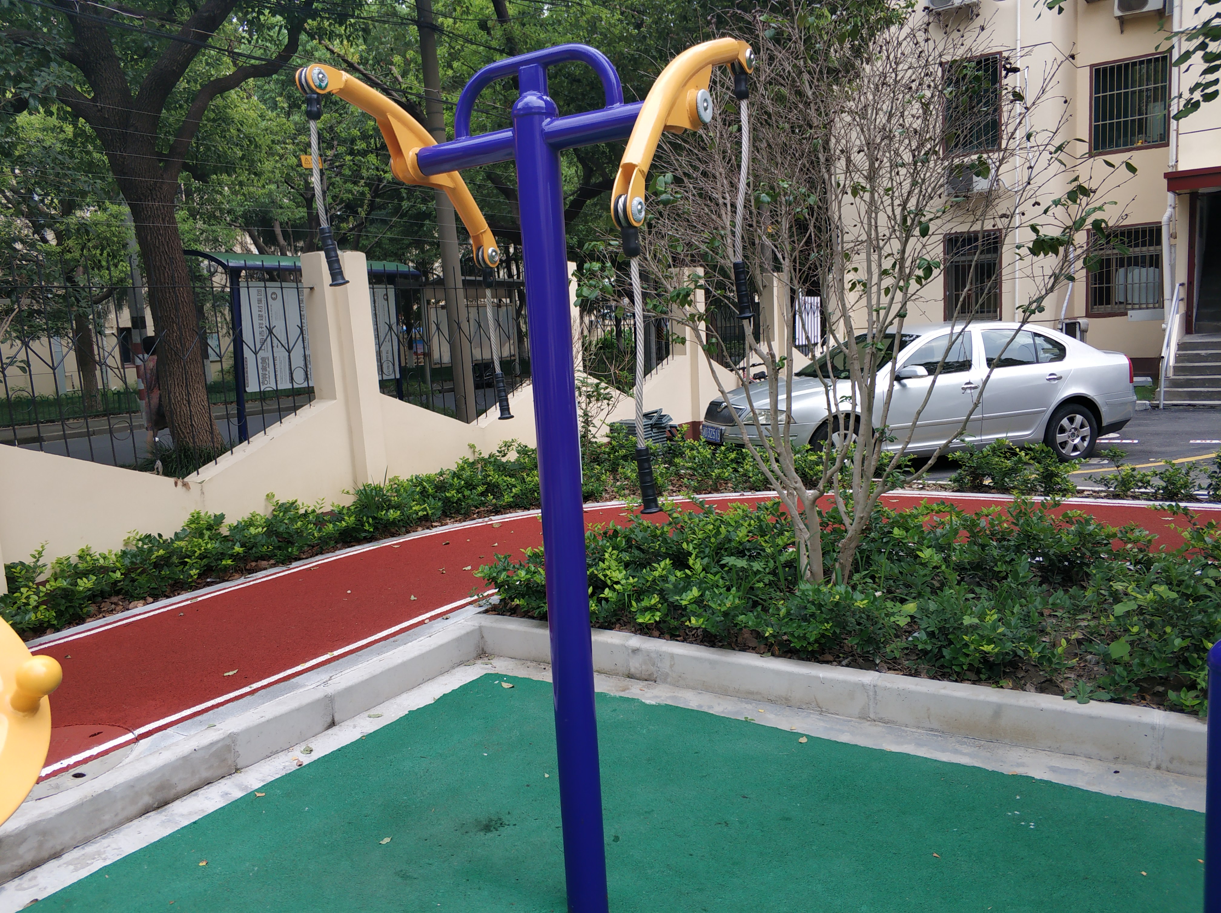 牵引器
