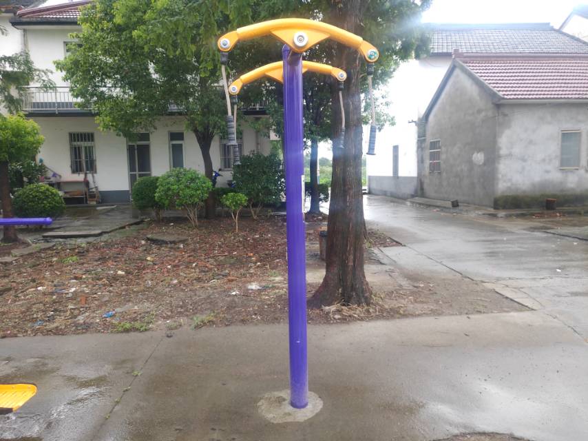 牵引器