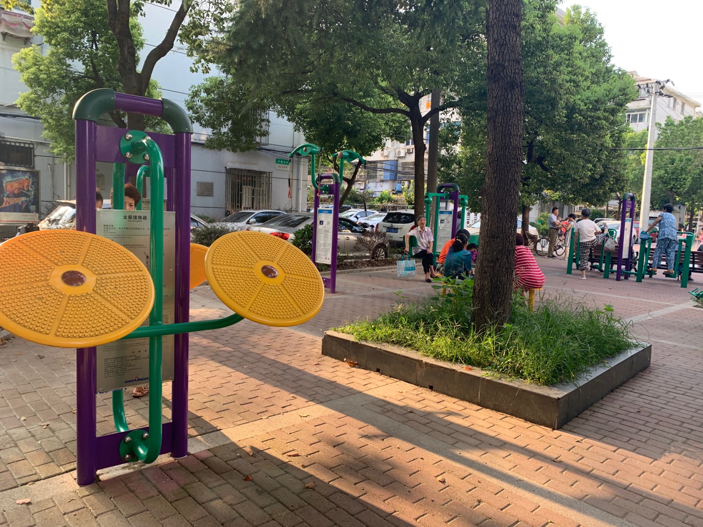 共康五村健身点