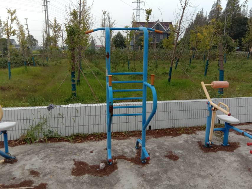 多功能训练器