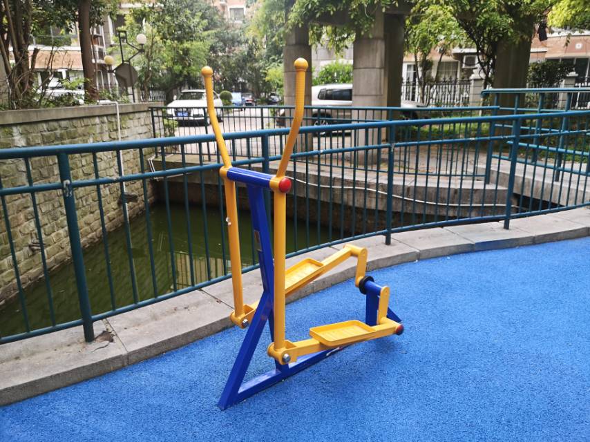 室外椭圆机