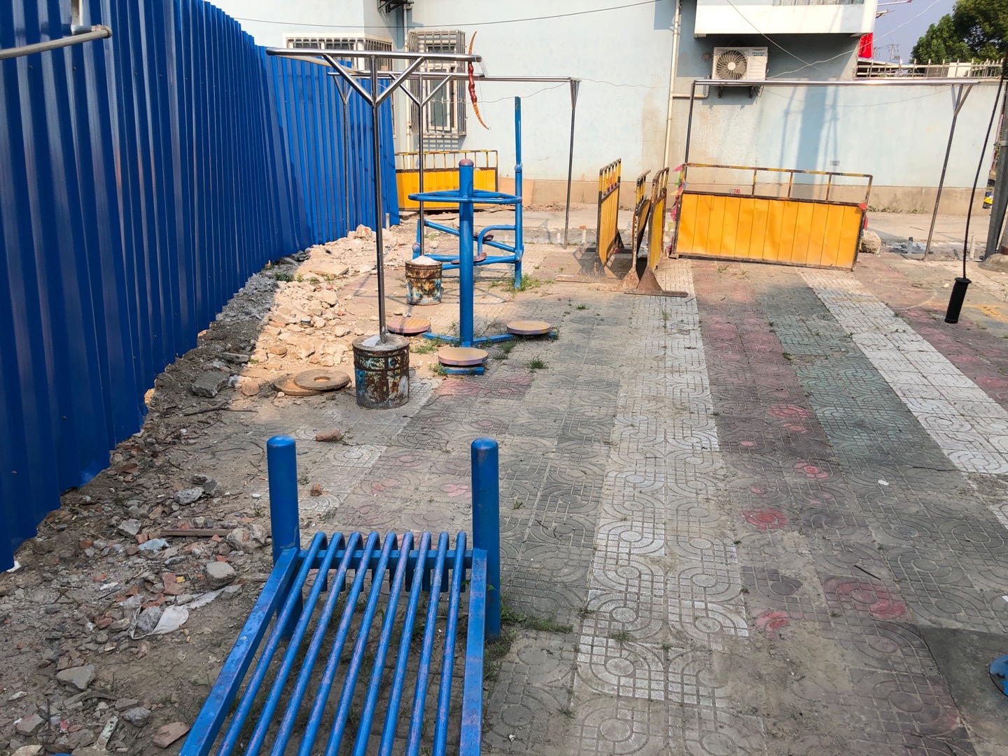 杨柳社区曹安路3580弄健身点