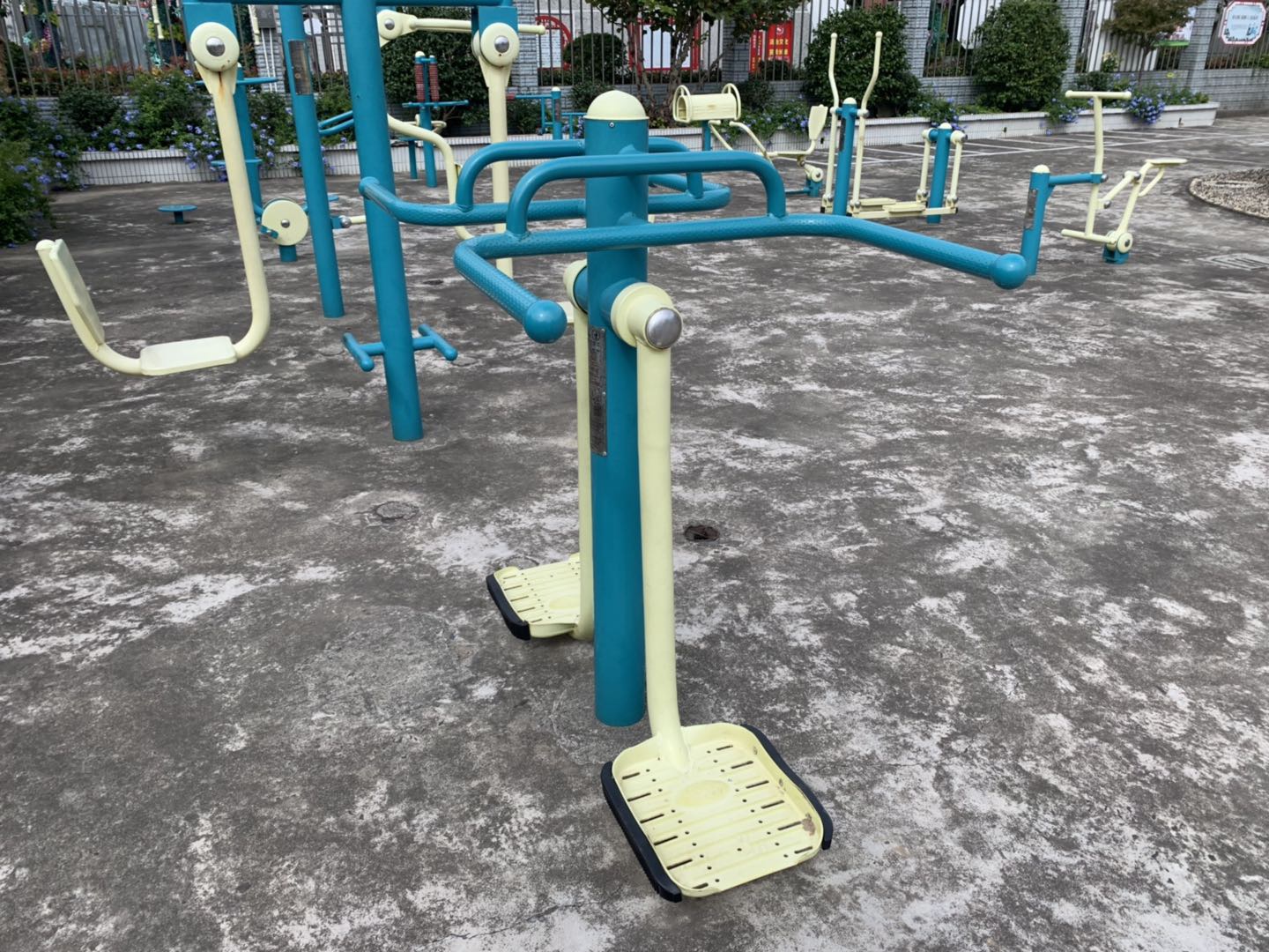 双人钟摆器