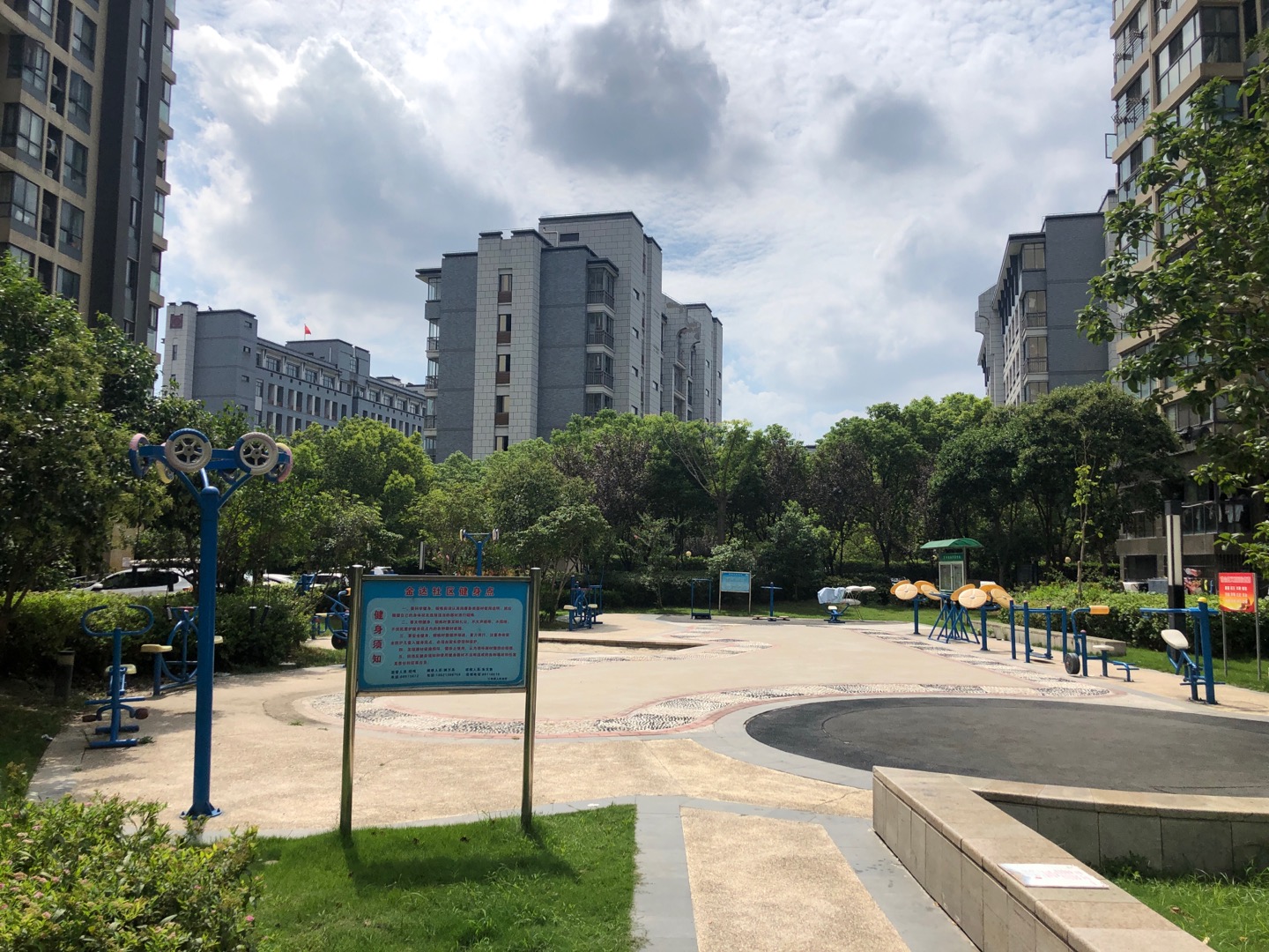 万达城市公寓健身苑点