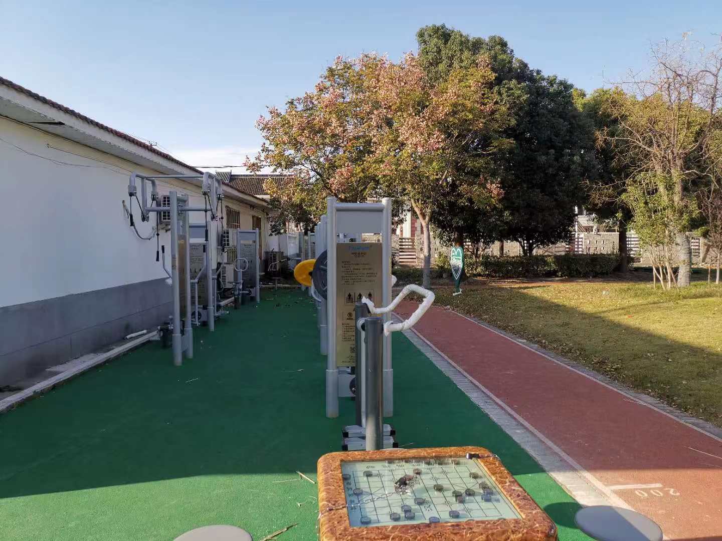 劳动村休闲广场市民健身点