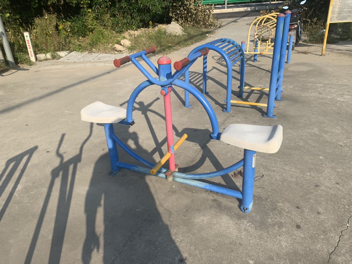 下肢锻炼器