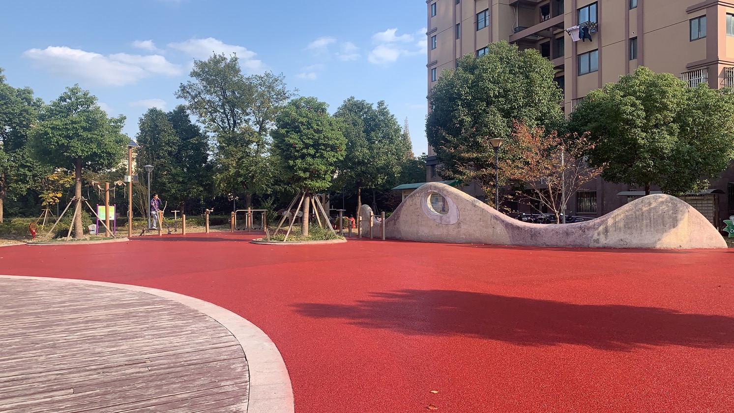 虹湾居委市民益智健身苑点