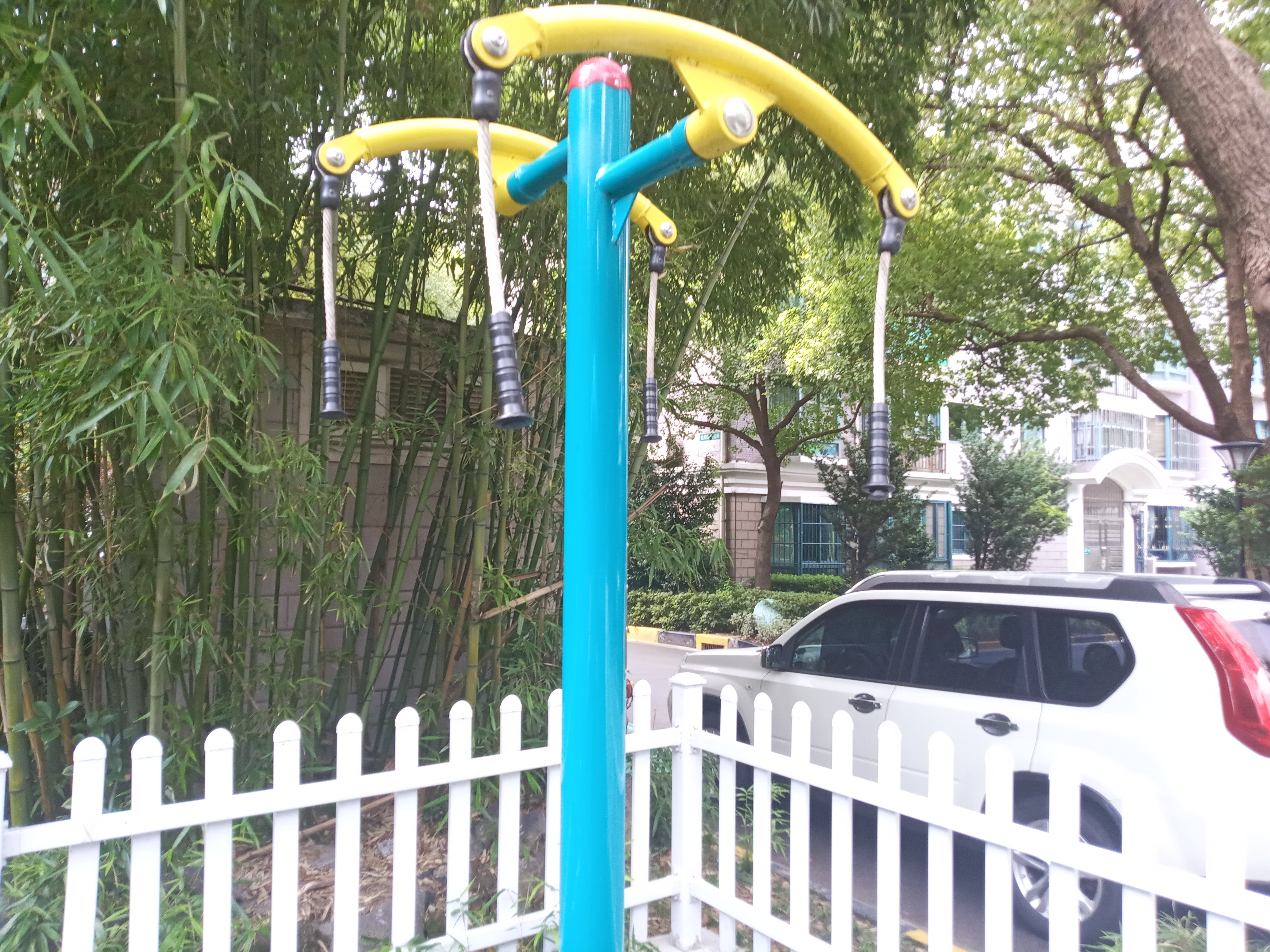 自重上肢锻炼器