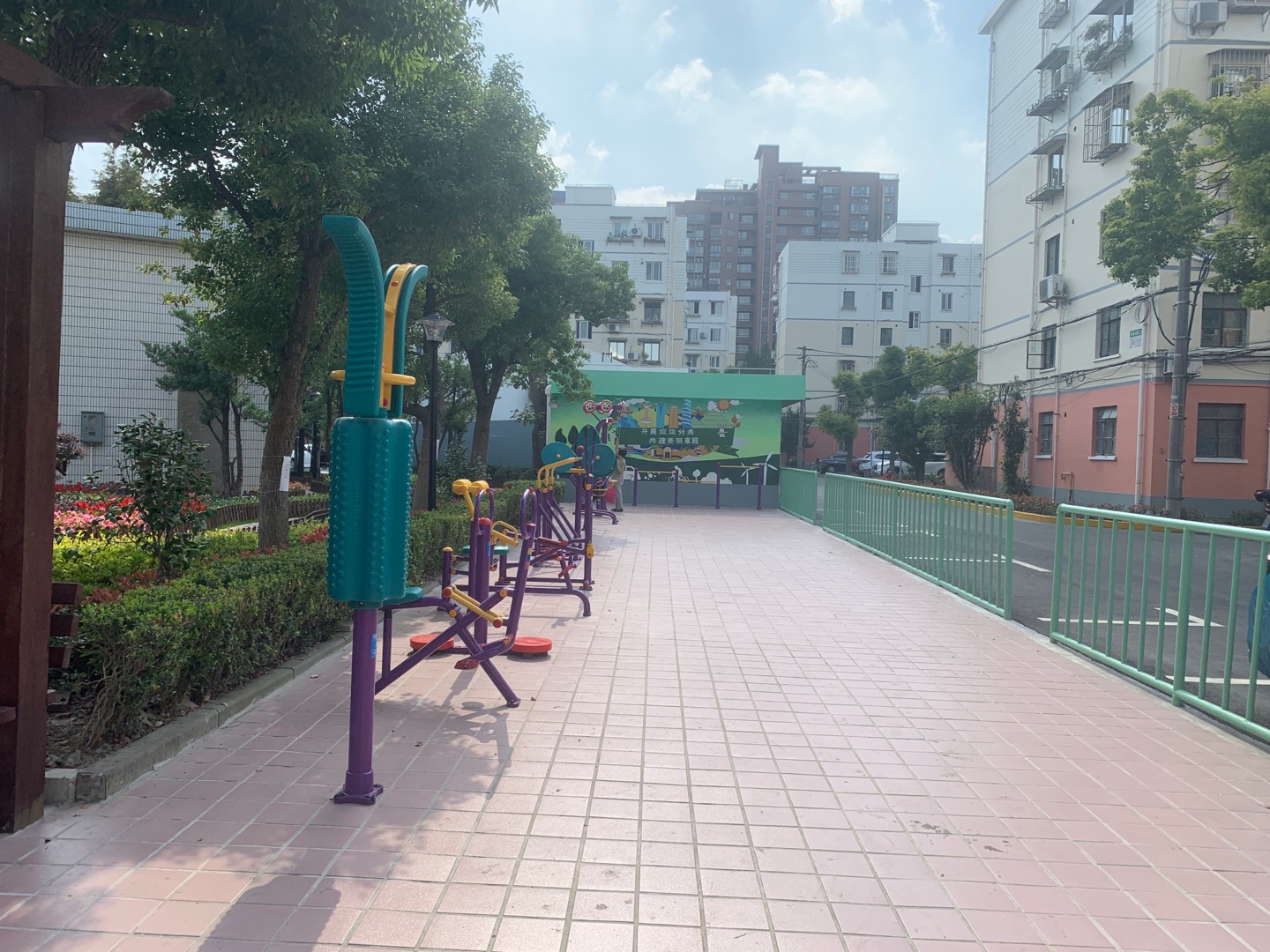张杨北路512弄健身点