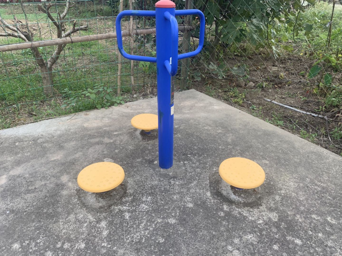 三位扭腰器