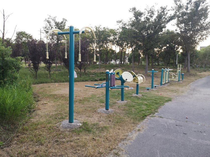 秦山村健身点