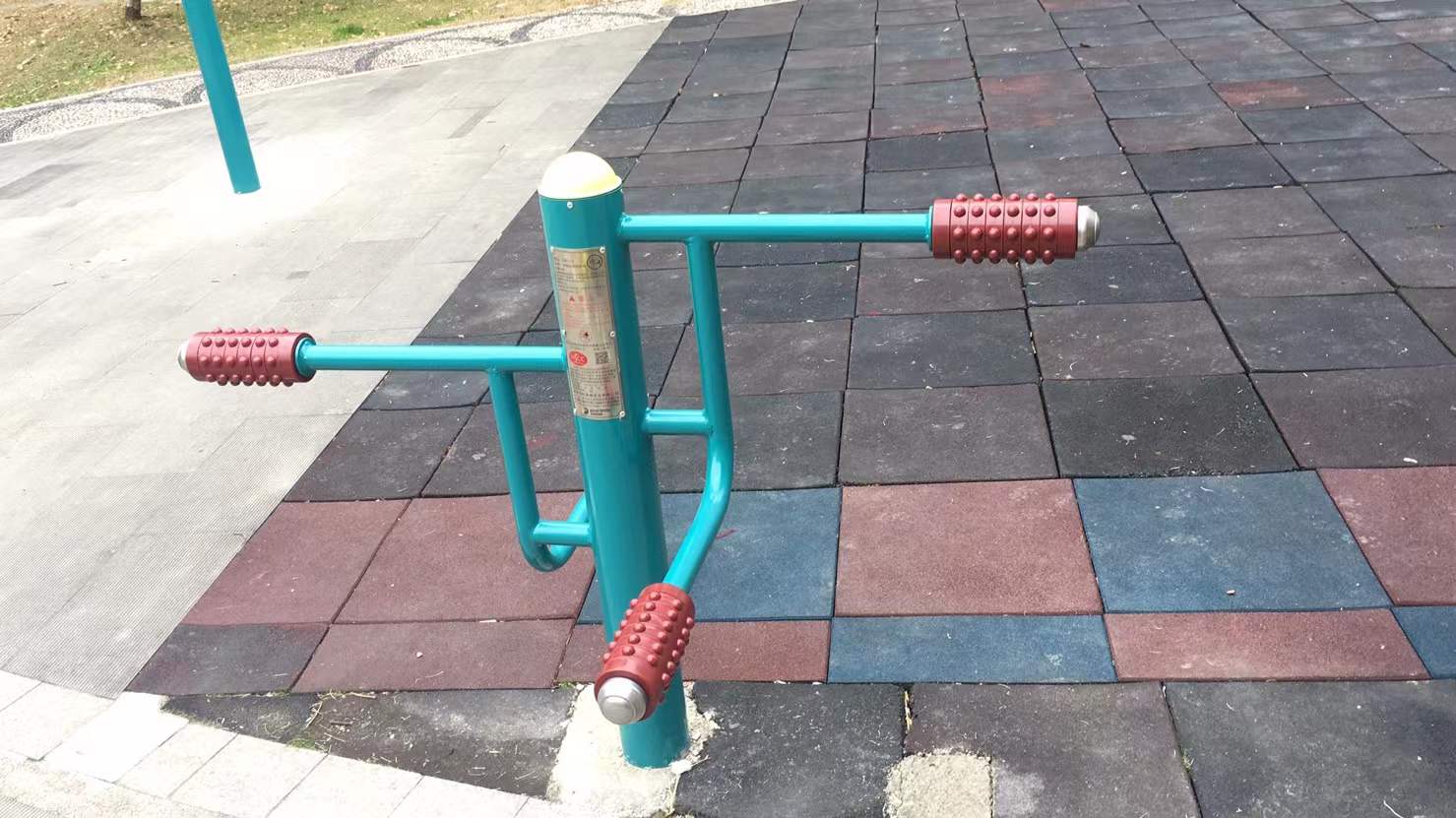 四级压腿按摩器