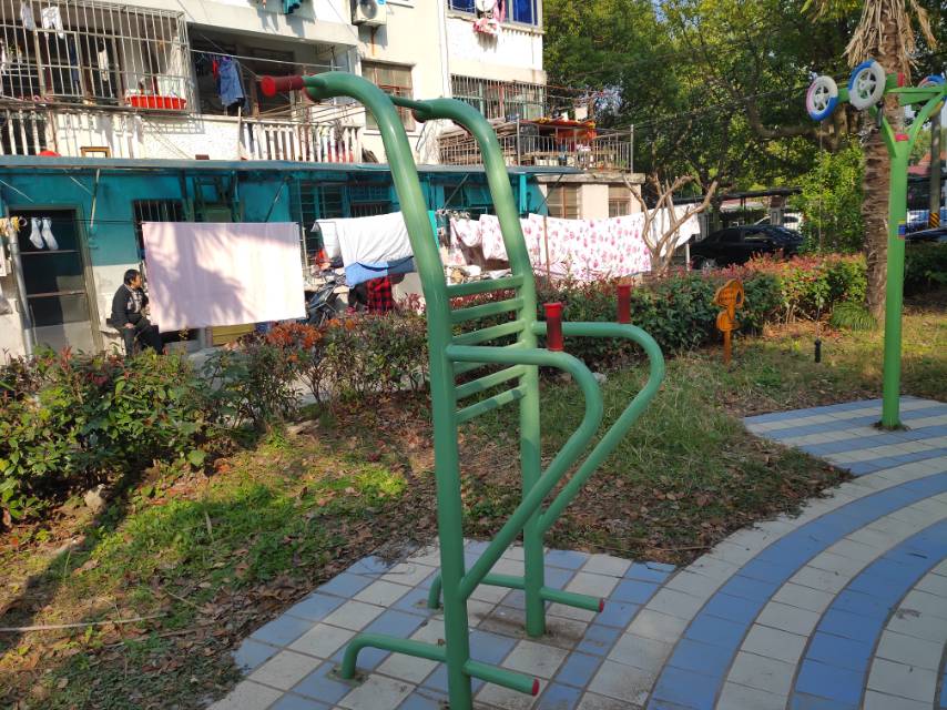 多功能训练器
