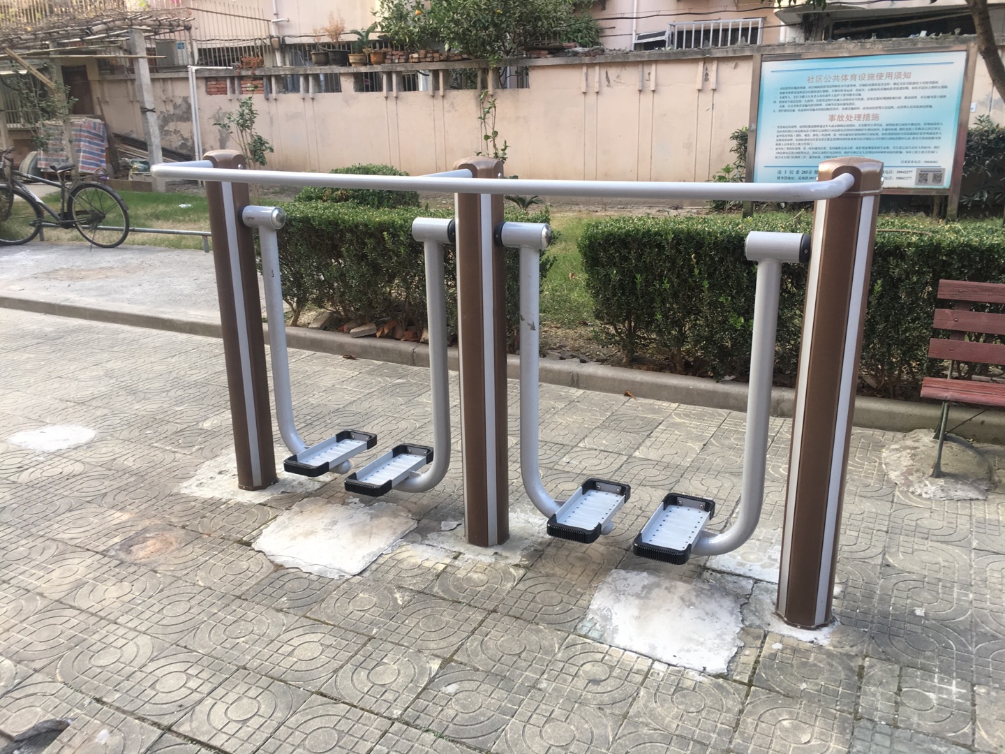 双位太空漫步机