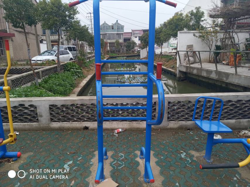 多功能训练器