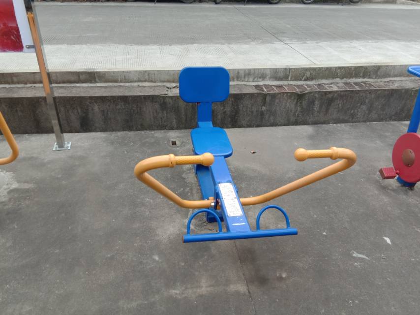 划船器