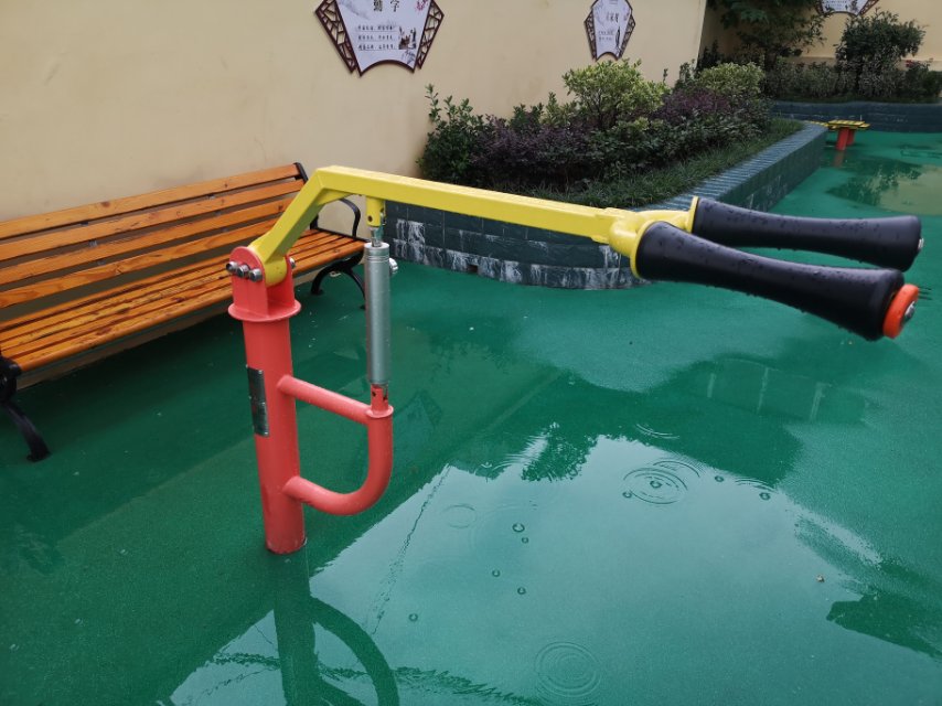 深蹲训练器