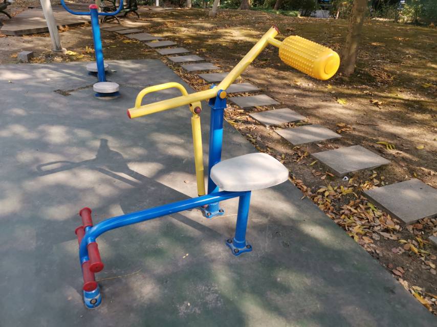 腹背锻炼器