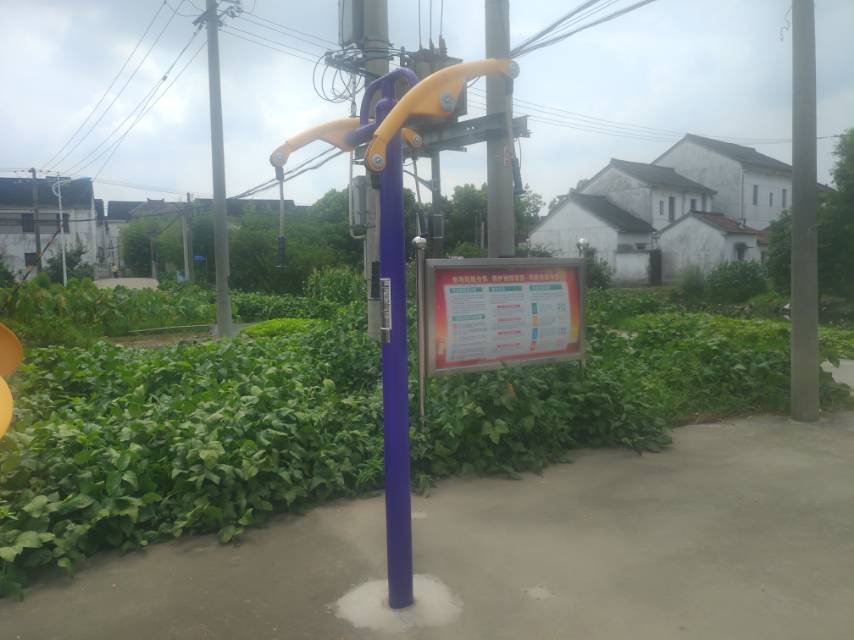 牵引器