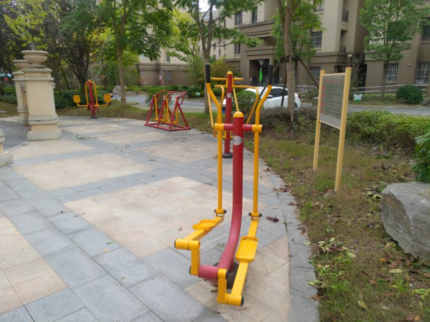 金日居委西苑健身点2
