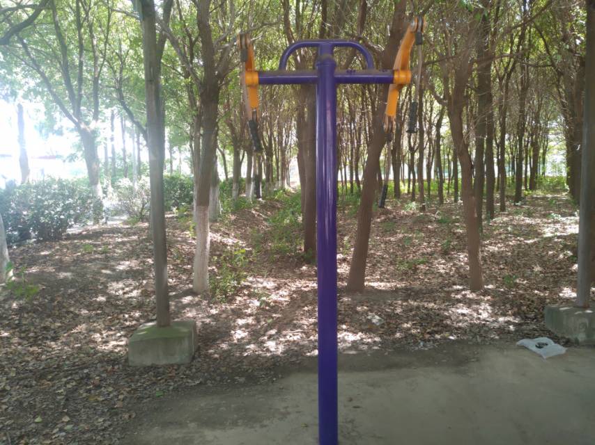 牵引器