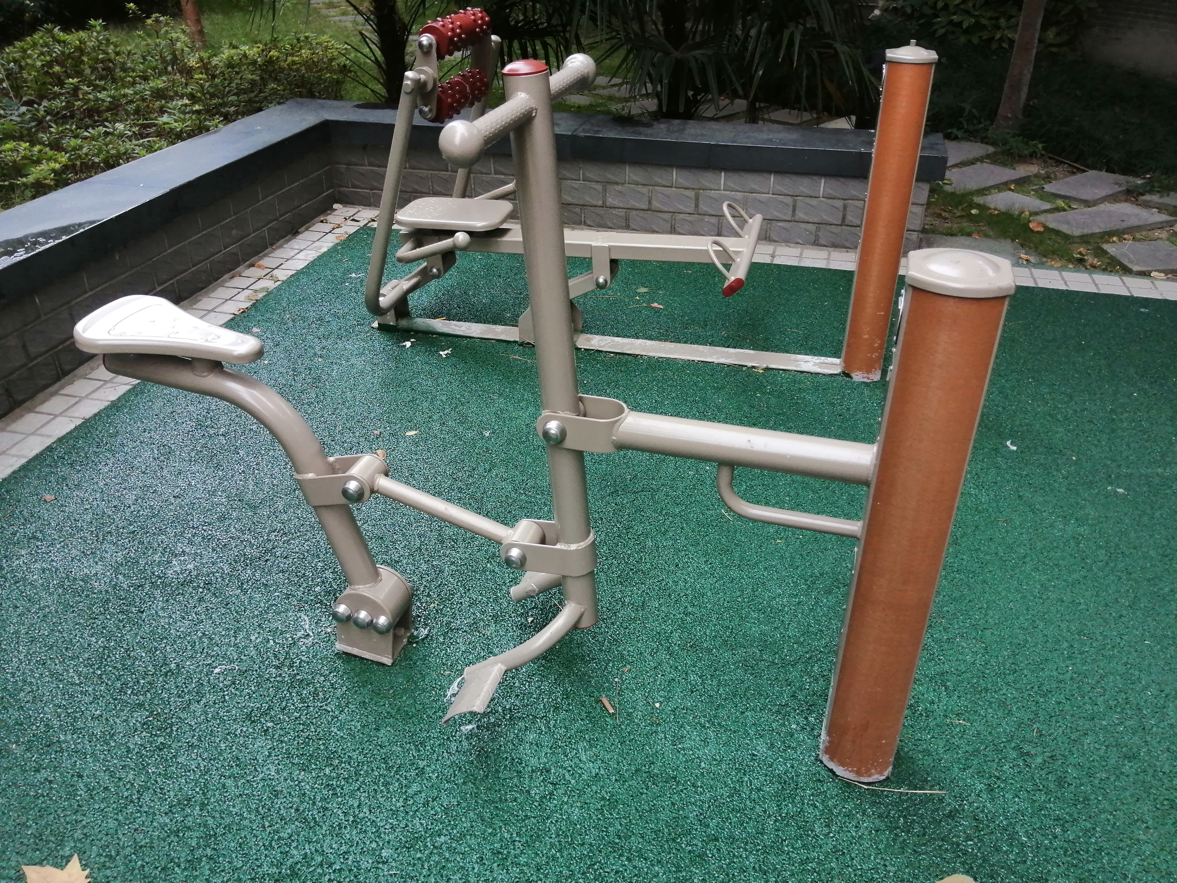 腰力训练器
