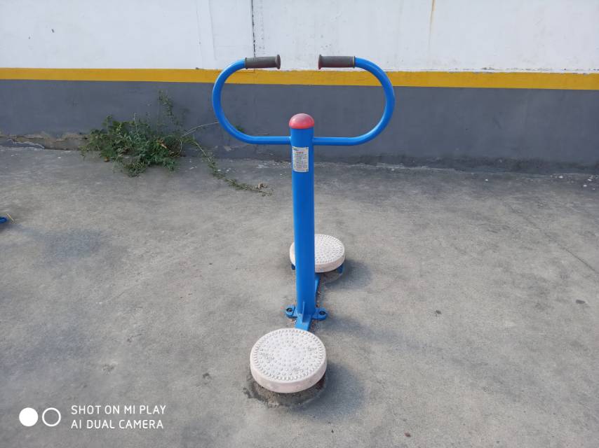 扭腰器
