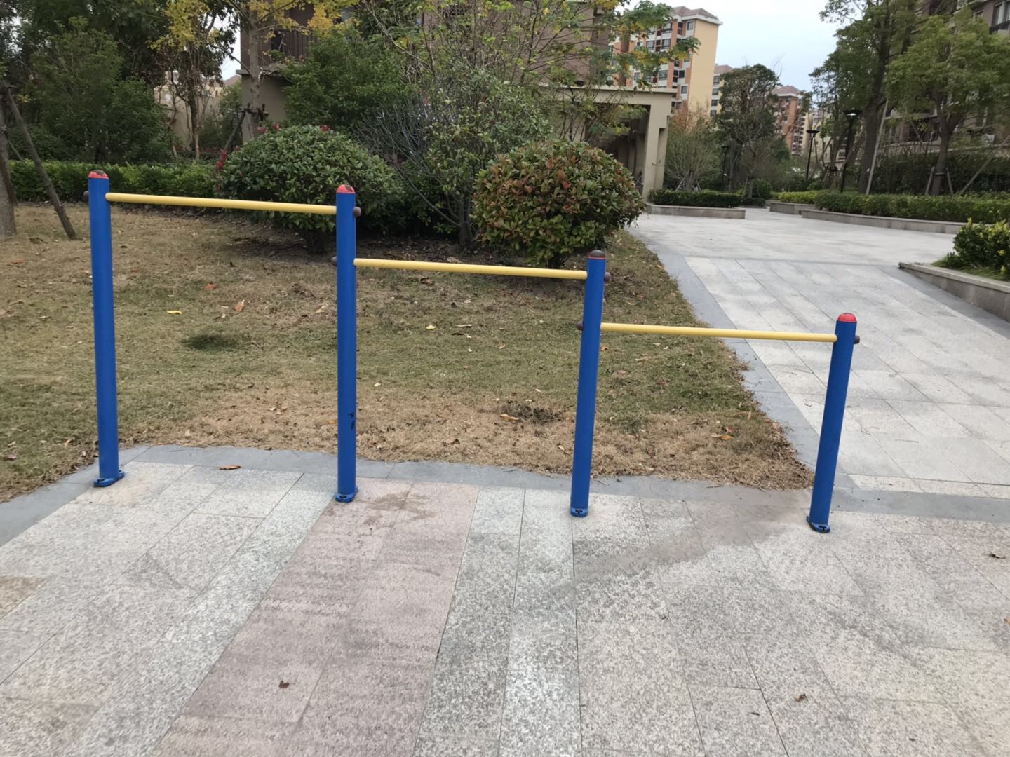 压腿杠