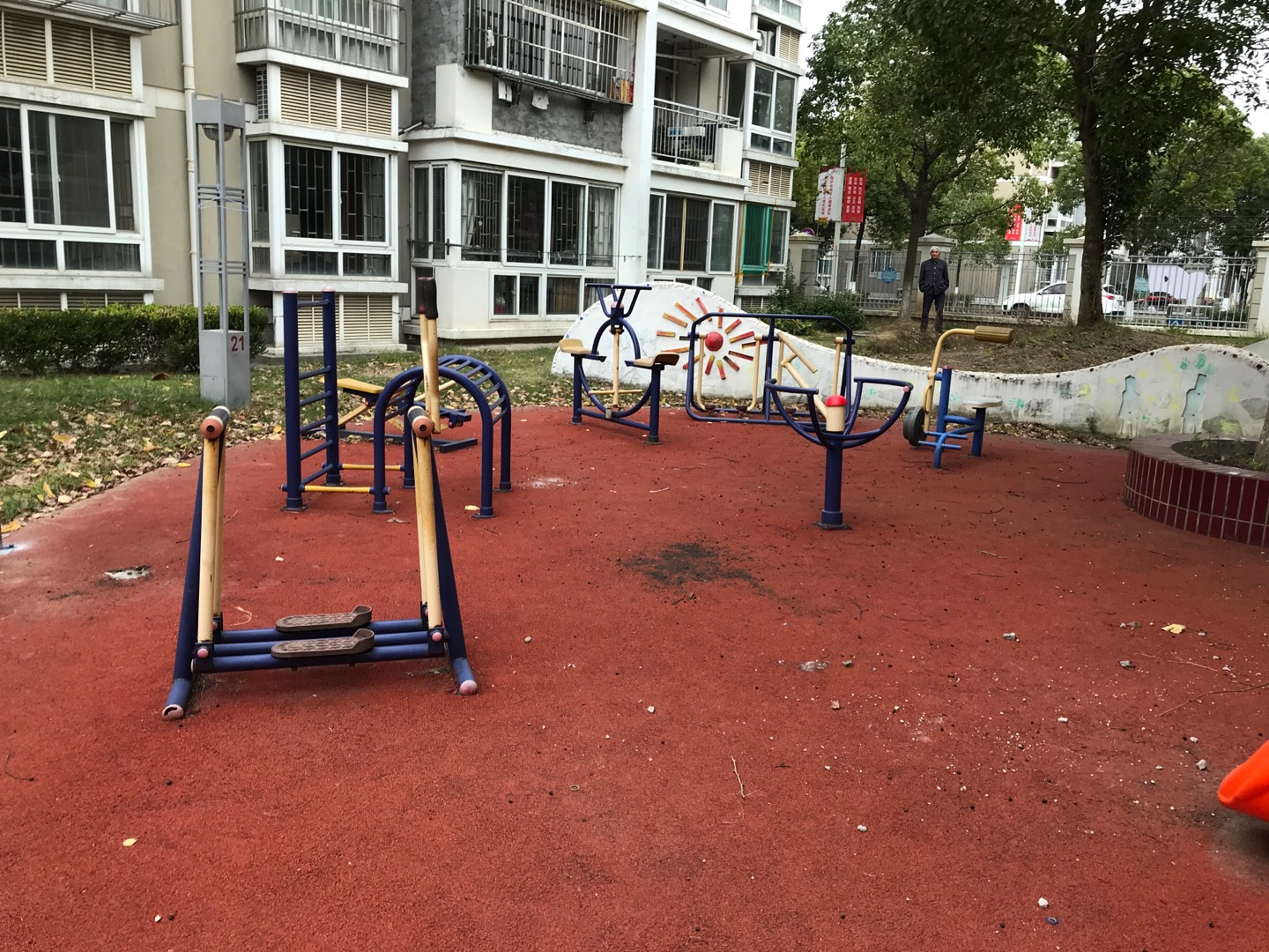 潮乐路20弄D区健身苑点