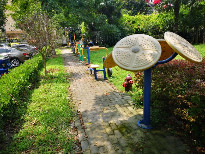 航华一村一居委健身苑点D