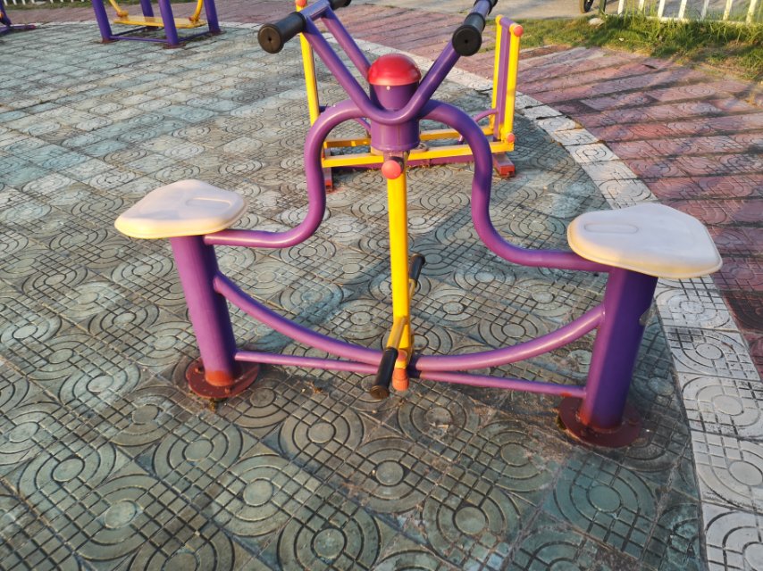 下肢训练器