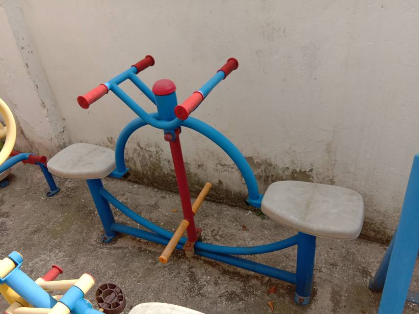 下肢锻炼器