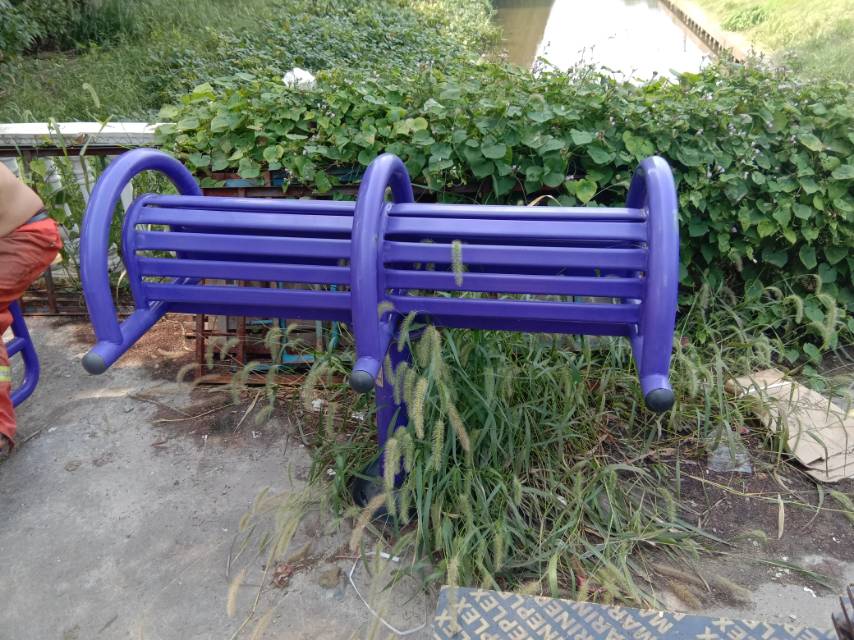 腰背伸展器