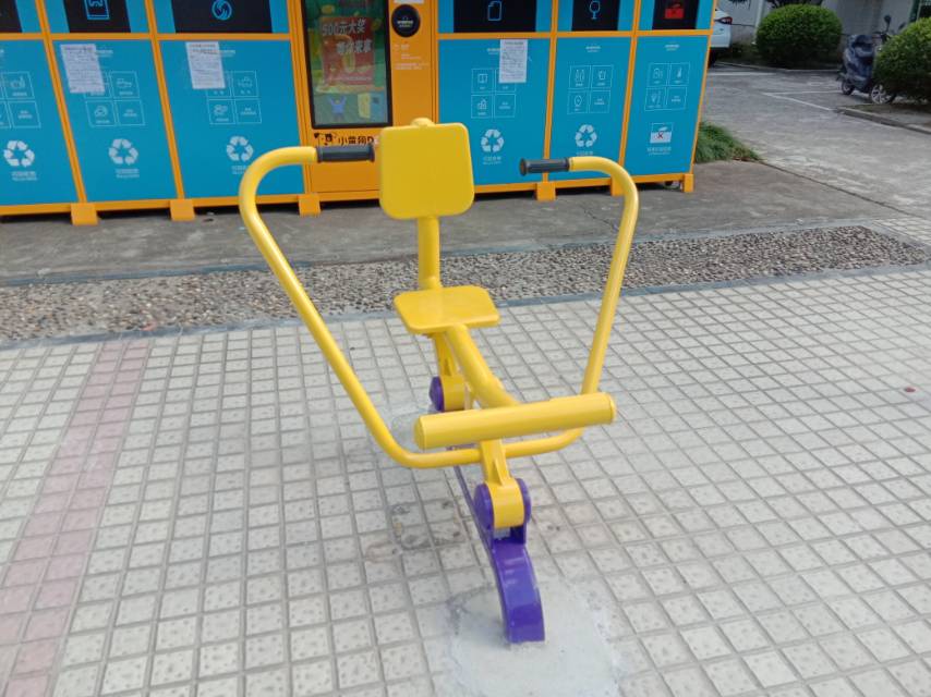 自重式平推训练器