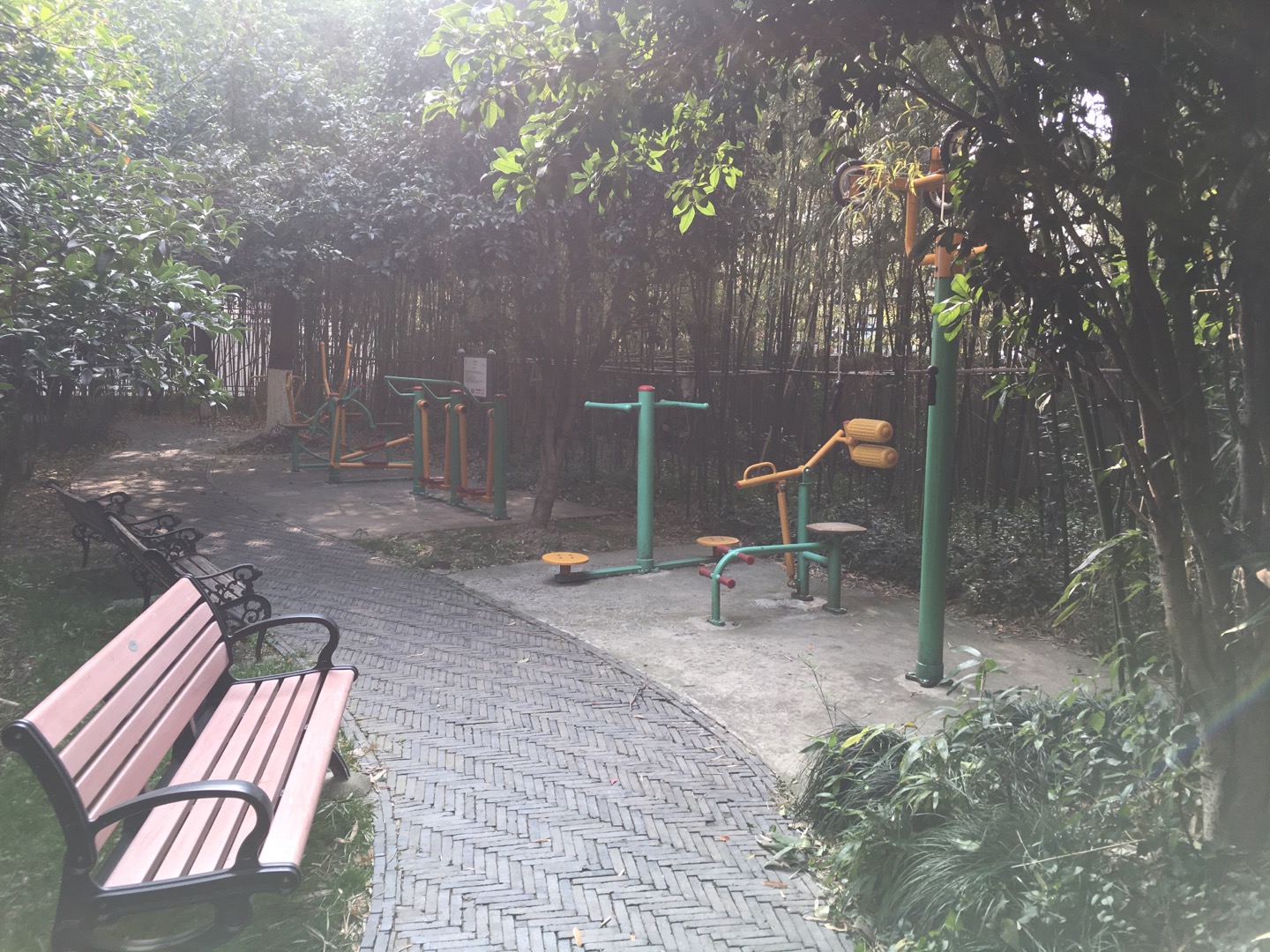 永兆居委健身点
