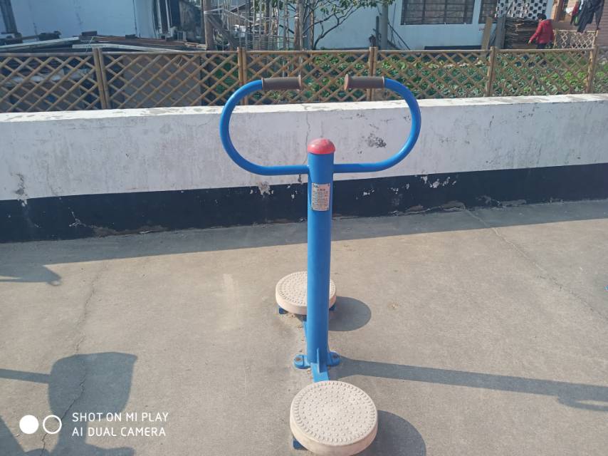 扭腰器