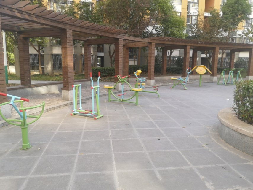 航绣路50弄健身点