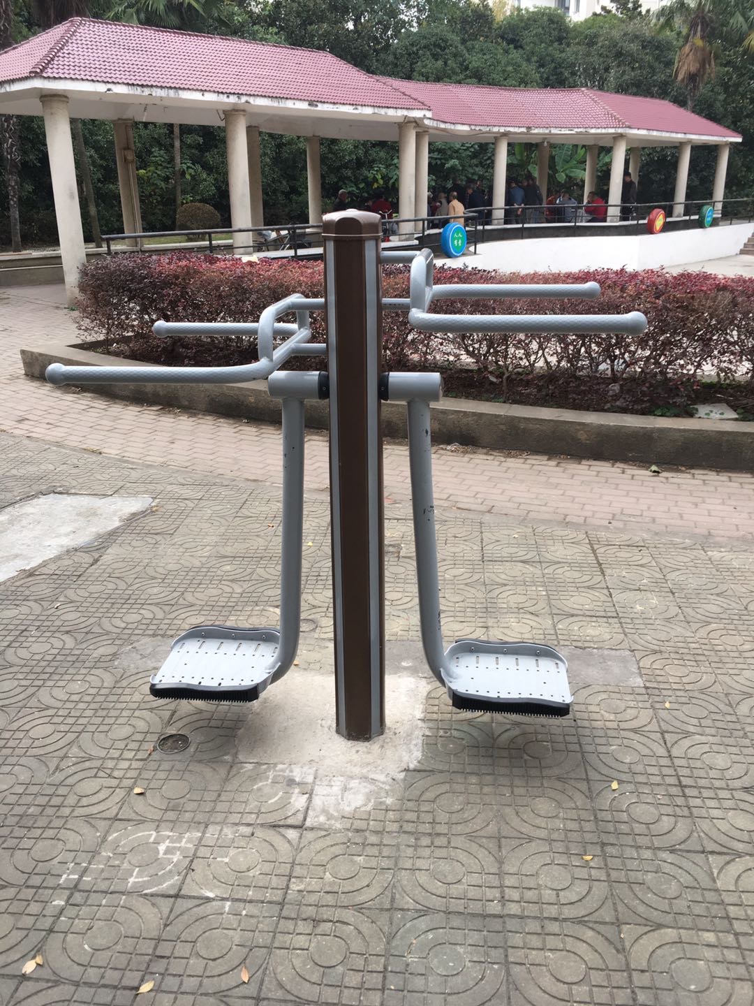 双人钟摆器