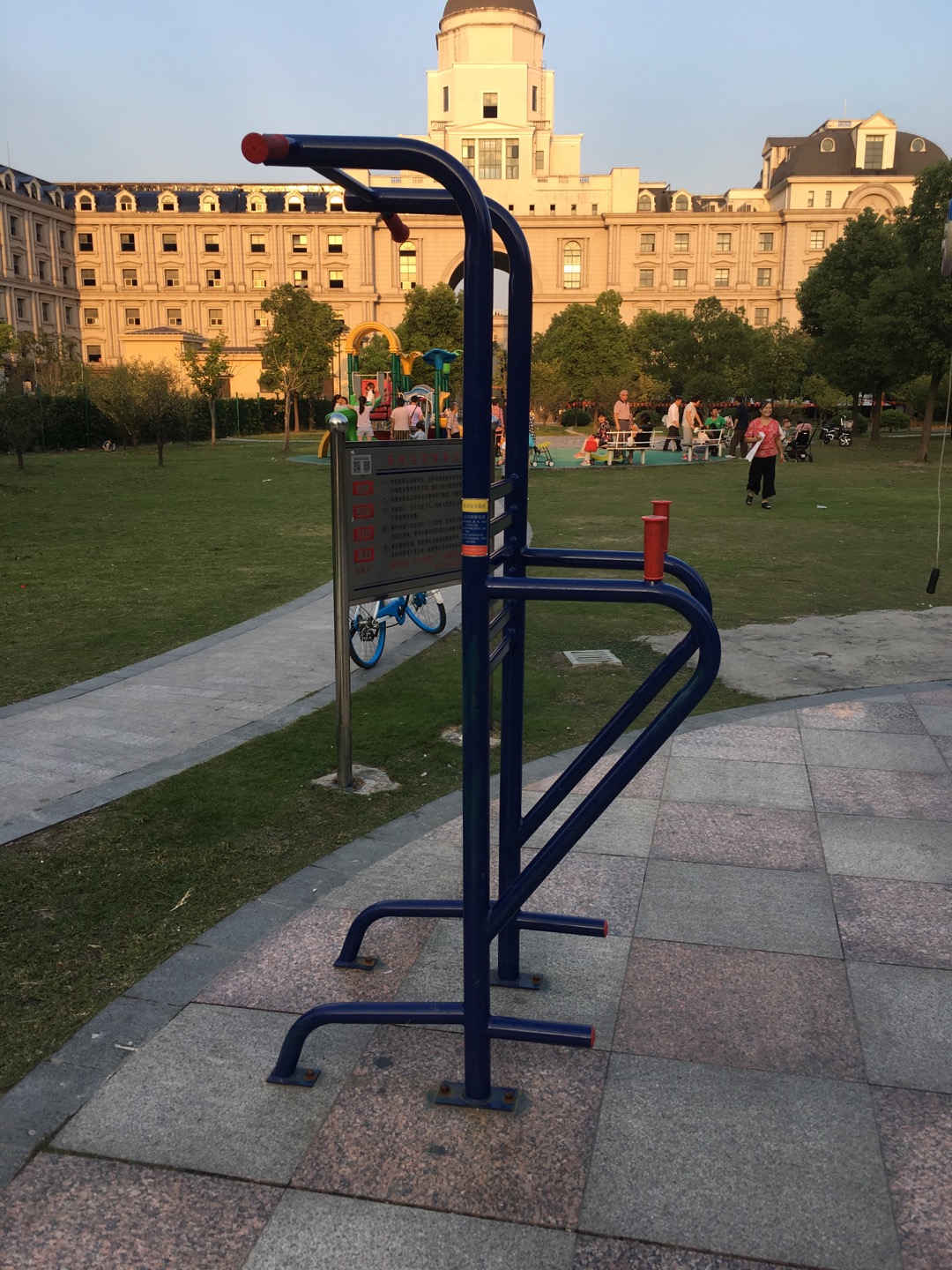 多功能锻炼器