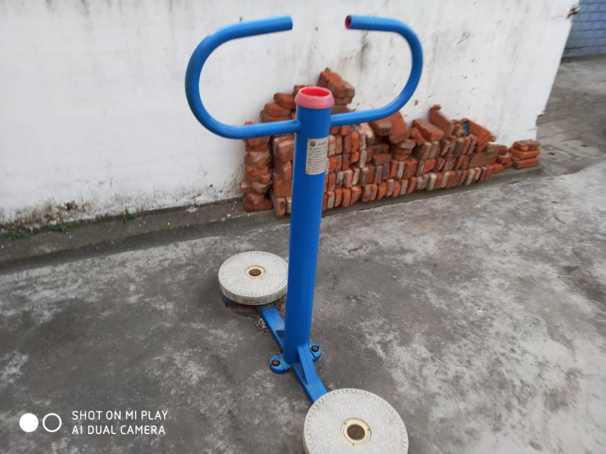 扭腰器